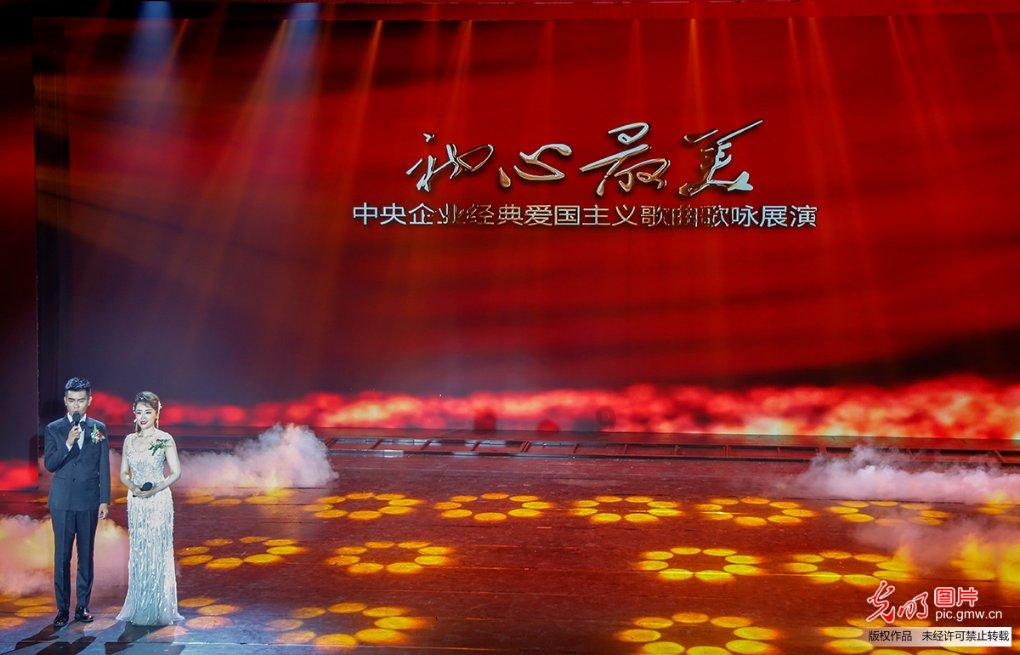 这种网页需要学什么才能做出来？游戏画面